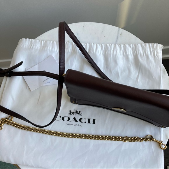 👜Authentic COACH 100% Leather Wine Colored Crossbody Purse - wear 3 ways!👜 - Picture 2 of 10